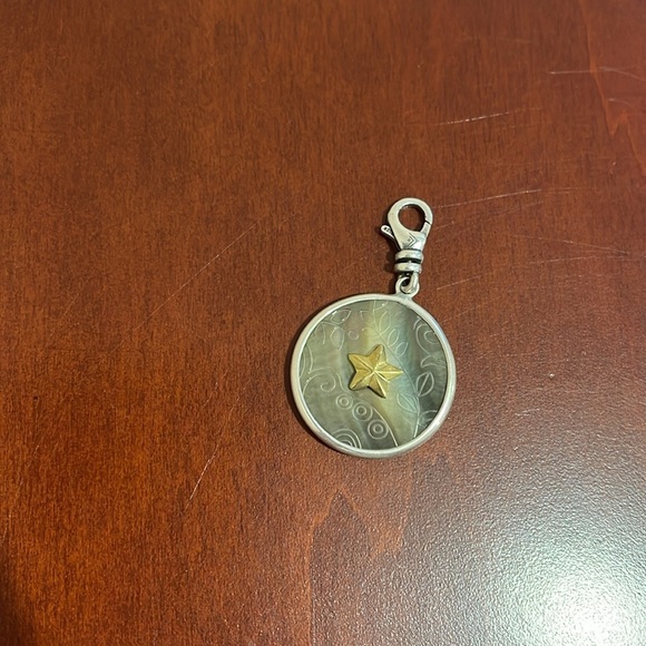 Silpada Sterling and Shell Reversible Star Disc Charm - Picture 3 of 7